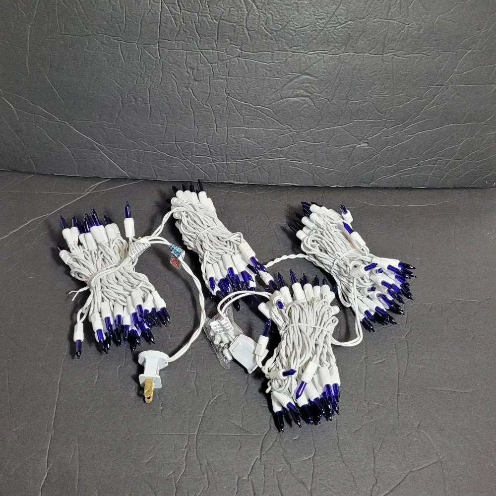Holiday Time Blue Icicle Wired Lights 200ct New